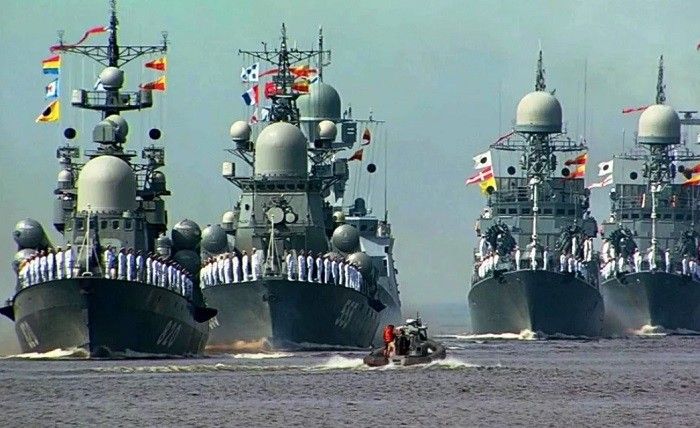 8 октября отмечается День командира надводного, подводного и воздушного корабля