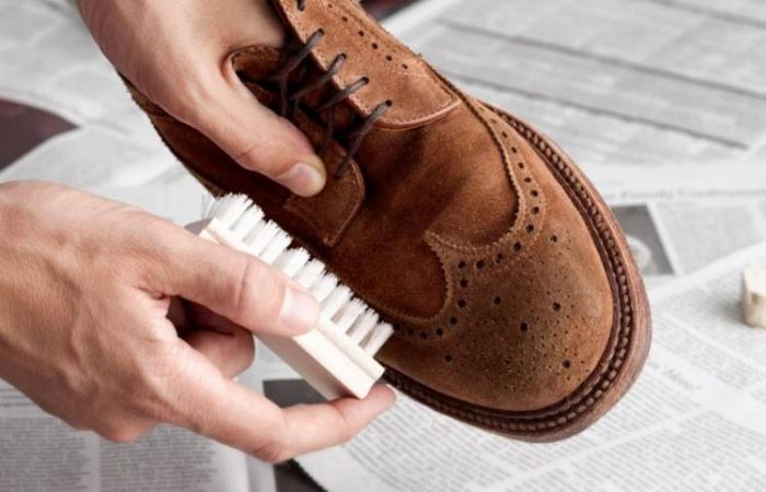 Советы, которые реально помогут почистить обувь от неприятного запаха