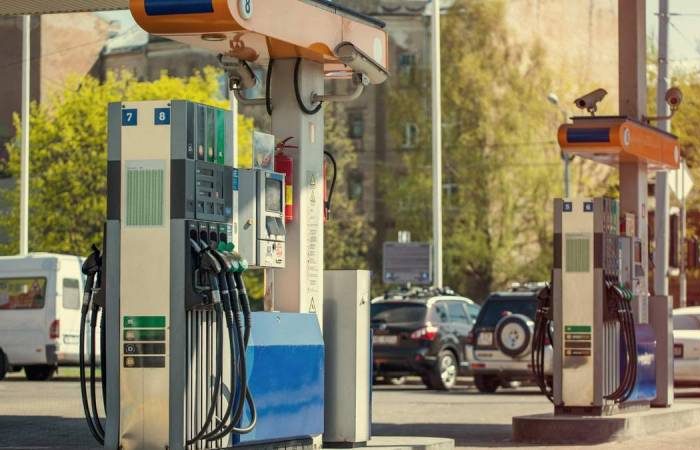 Бензиновая война: кто наживается на бедах автолюбителей