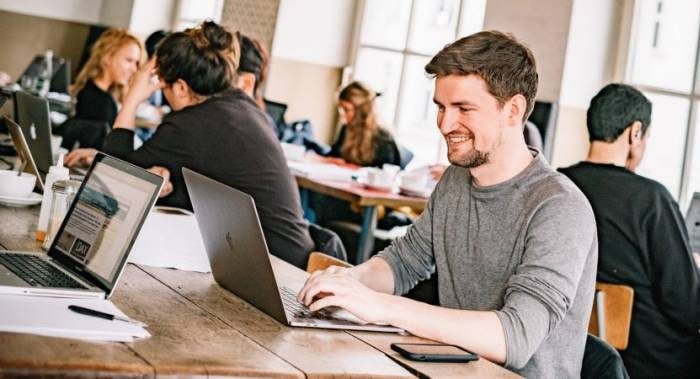 Работа и здоровье: в России стартует программа «Час здоровья» на рабочих местах