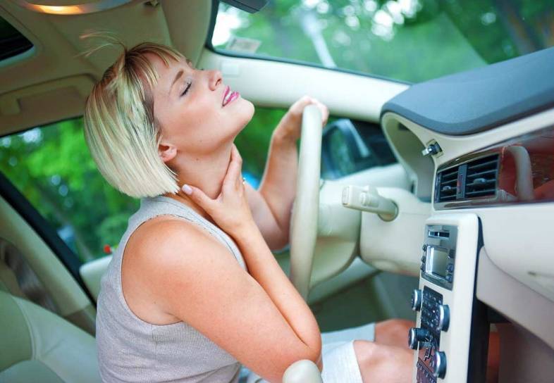 Плюсы и минусы передвижения в автомобиле в жару с кондиционером или с открытыми окнами