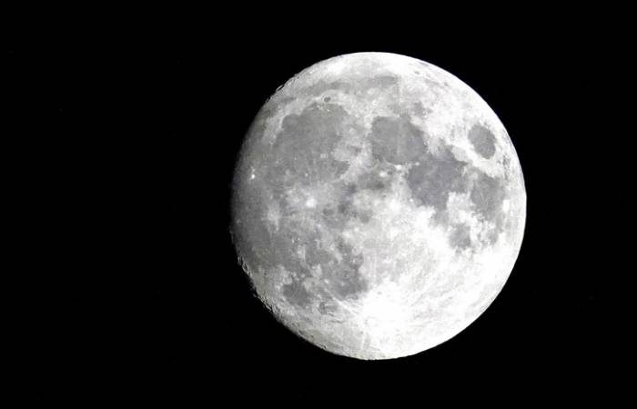 Метрового размера камни на Луне обнаружили ученые