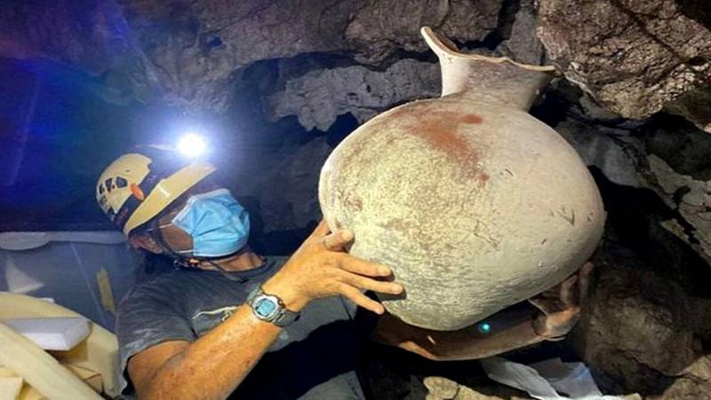 Ученые обнаружили в Мексике подземелья майя и древние артефакты