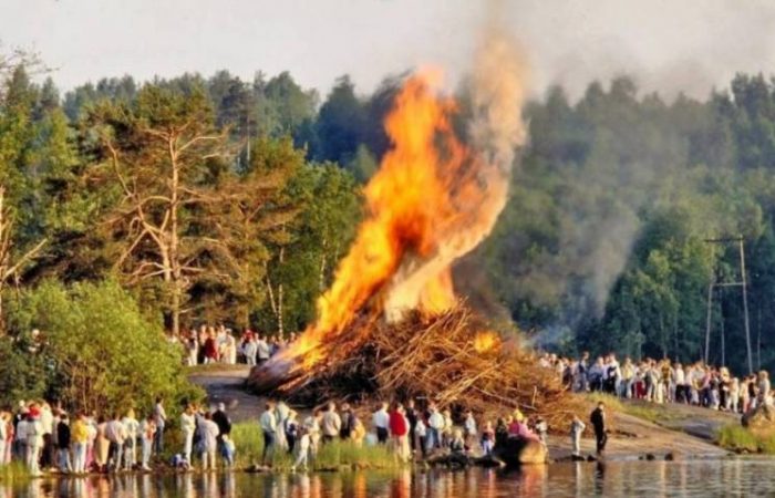 В воскресенье, 7 июля 2024 года в России будут отмечать праздник Ивана Купала