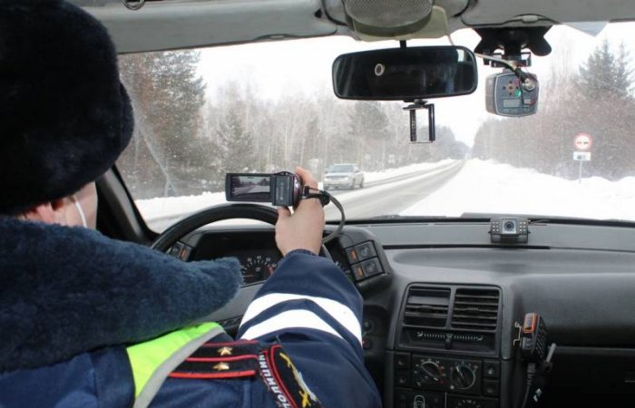 Почему в ГИБДД Москвы и Петербурга временно приостановлена выдача водительских прав?