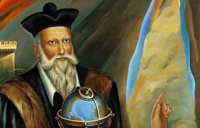 Эпидемия и война: что говорит Нострадамус о будущем человечества?