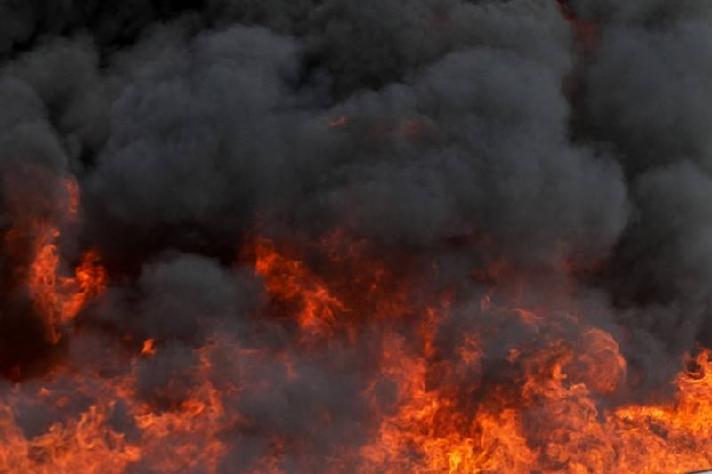В Крыму объявлена временная эвакуация из-за пожара и взрывов на полигоне в Кировском районе - СМИ