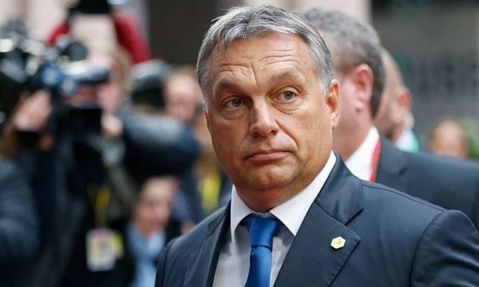 Виктор Орбан потребовал отставки лидеров ЕС