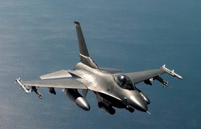 Названы российские ЗРК, которые способные сбивать F-16