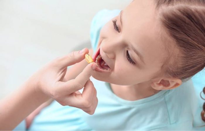 Врачом назван топ-продуктов, которые сильнее всего портят зубы не только у детей