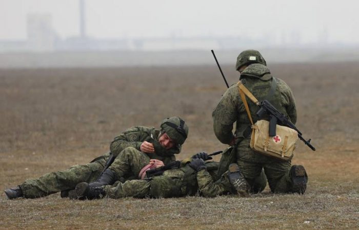 Спасение пенсионеров: Русские солдаты рискнули своей жизнью на минных полях ВСУ