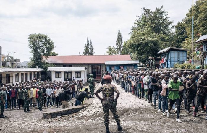 Избавиться не получится: План Британии по высылке мигрантов в Руанду провалился с треском