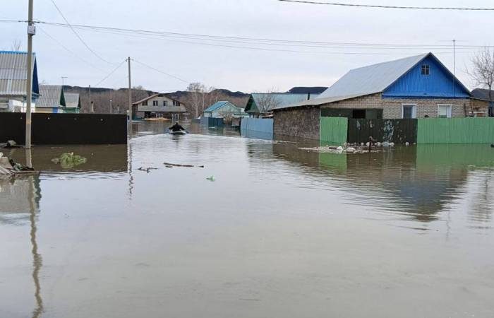 Кто обогатился на дамбе в Орске, затопившей 10 тыс. домов?