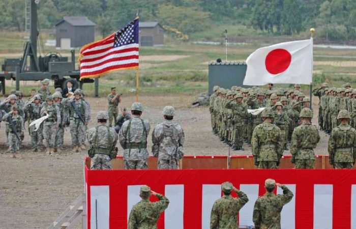 Усиление военного сотрудничества: ЕС и Япония следуют за США по пути сближения