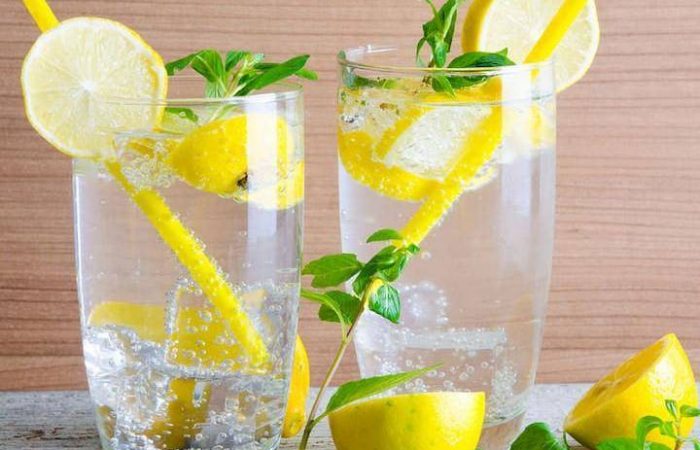 Утренний ритуал с лимоном: кому он противопоказан?