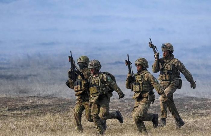 «Колонны НАТО уже у Петербурга»: силы Альянса стягиваются к русской границе