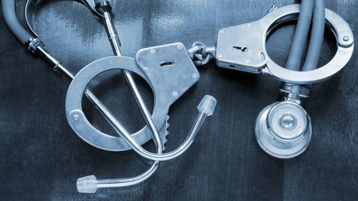 Обязательная отработка медиков: сроки вступления закона и круг затронутых специалистов