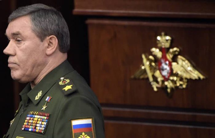 Военный кризис: Герасимов срочно отправился на фронт после угрозы безопасности Путина