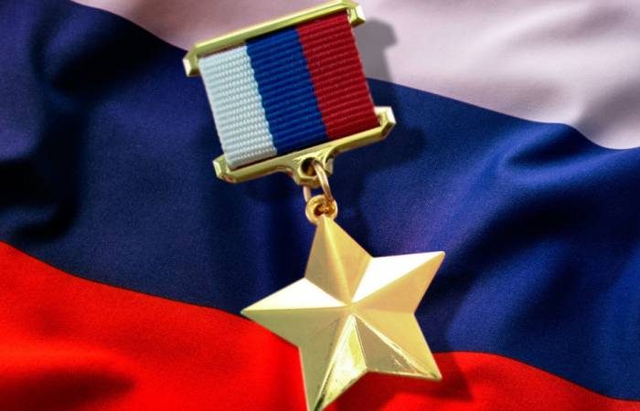 Сергей Ярашев: Символ мужества русского солдата, Мантуров — идеал российского чиновника