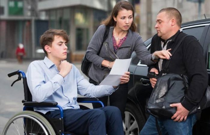 Украинские аферисты обманули больного ДЦП парня на миллион