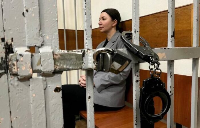 Швея с миллионным прошлым: Блиновская заработала 36 тысяч за полгода