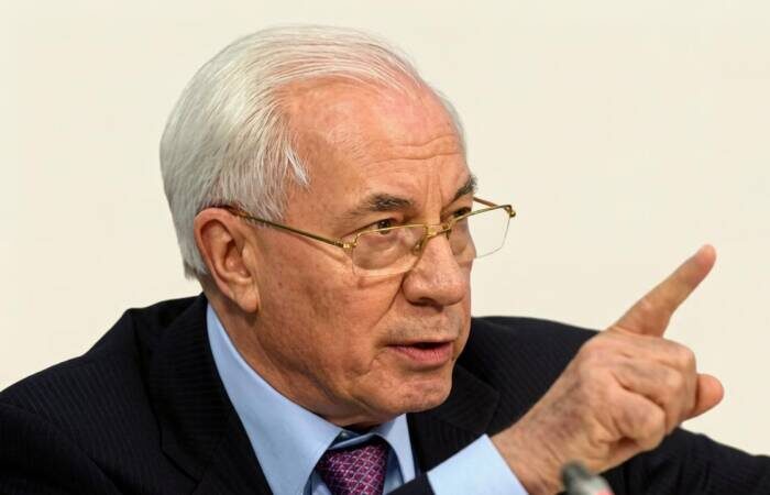 Экс-премьер Азаров: Украине грозит потеря 80% экспорта и коллапс экономики